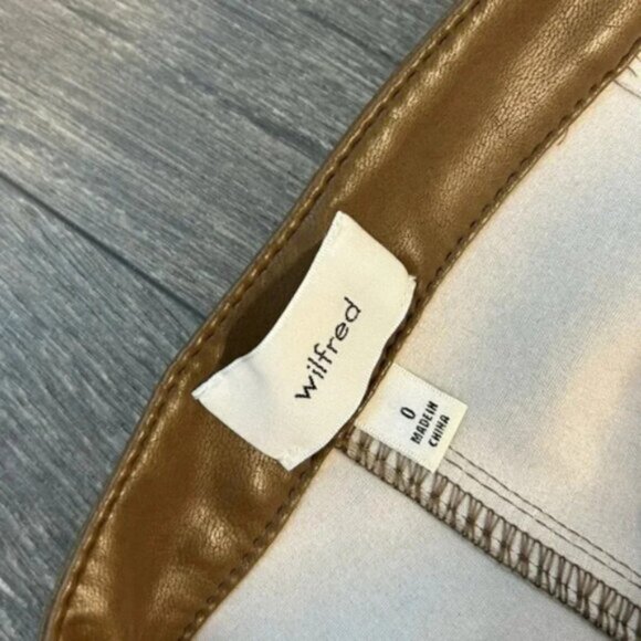 Wilfred Aritzia Adele Pant Flared Wide Leg Vegan Faux Leather Trouser High Rise - Picture 9 of 16